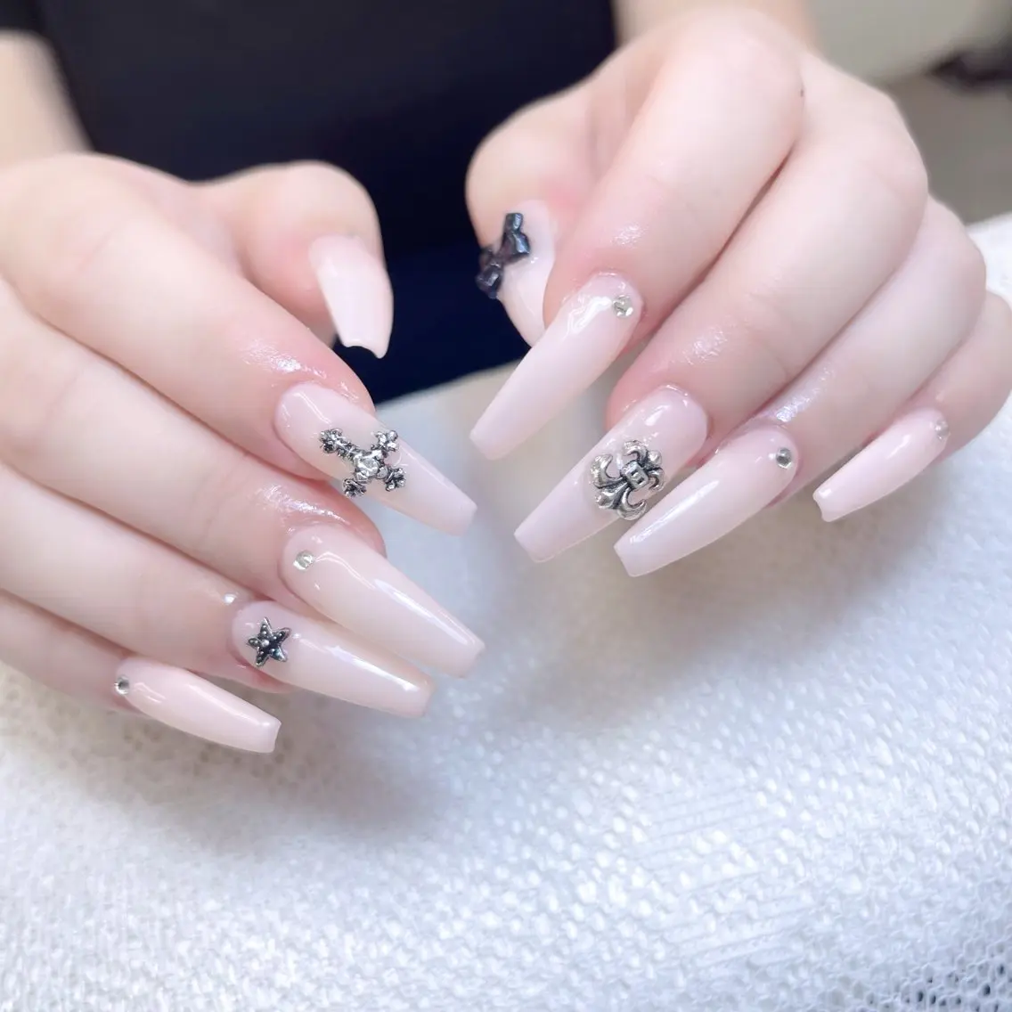ネイル 成人式 ロングネイル マグネットネイル 大理石ネイル(マーブル) リボン ZUZU AMEE NAILのネイルデザイン