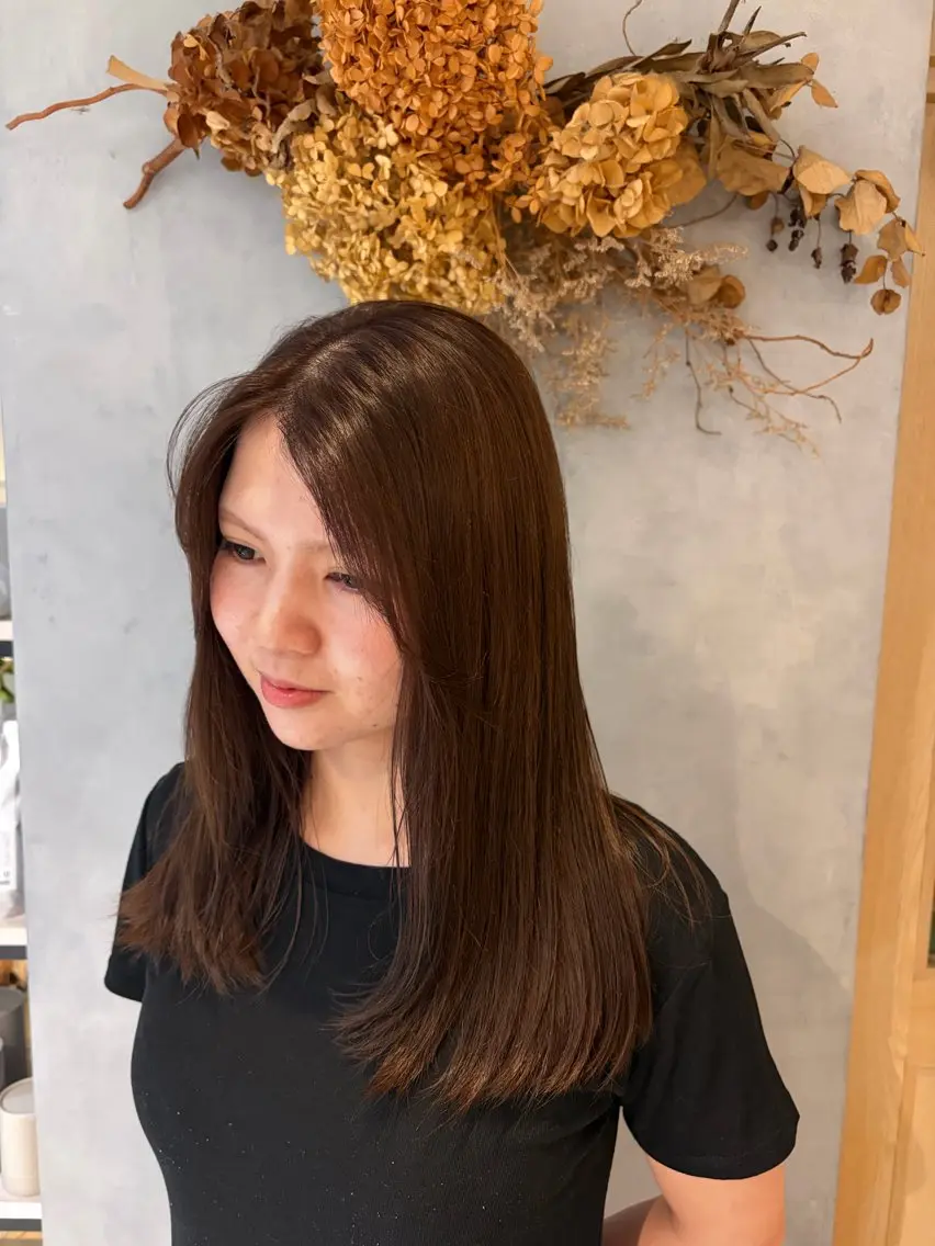 ロング ヘアカラー ROCCO アイナ/ レイヤー透明感カラーのヘアスタイル