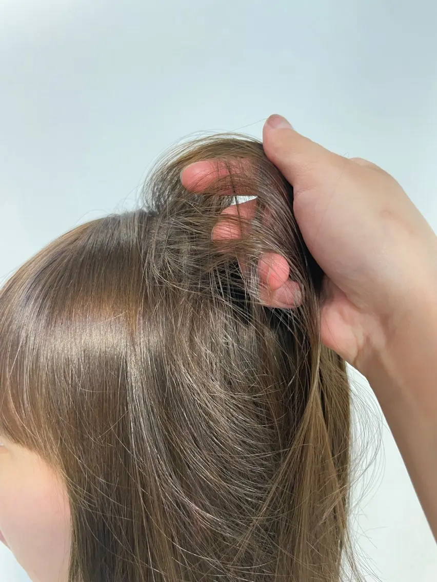 カラー ベージュカラー オリーブベージュ cyez rinkaのヘアスタイル