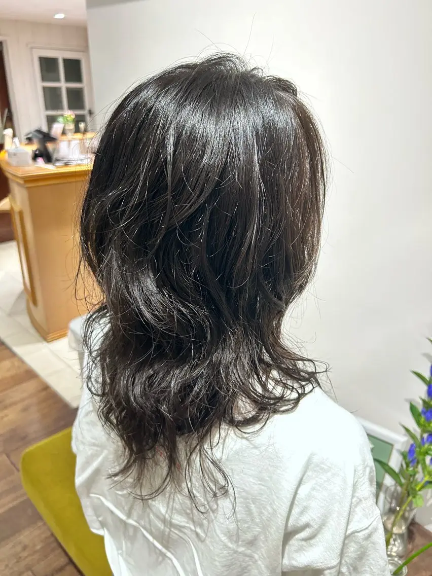 ミディアム パーマ ミディアムパーマ レイヤーカット ニュアンスパーマ PIS/ NAHOのヘアスタイル