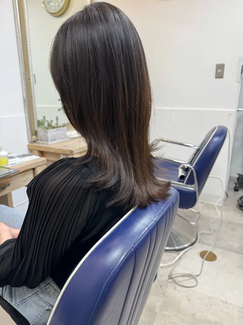 ロング 顔まわりレイヤー レイヤーカット カット 仲田 大記のヘアスタイル