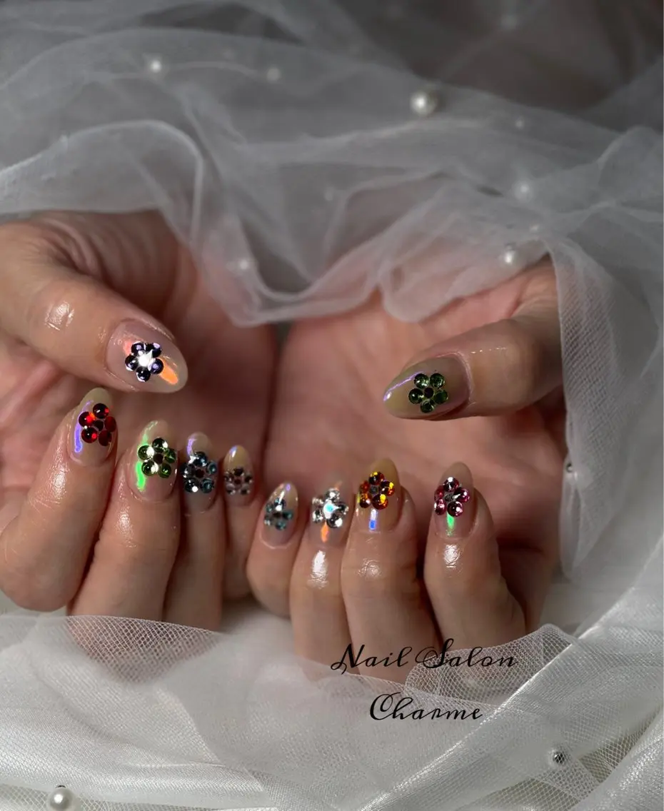 ネイル オーロラネイル ストーンネイル ハンドネイル NailSalon Charmeのネイルデザイン