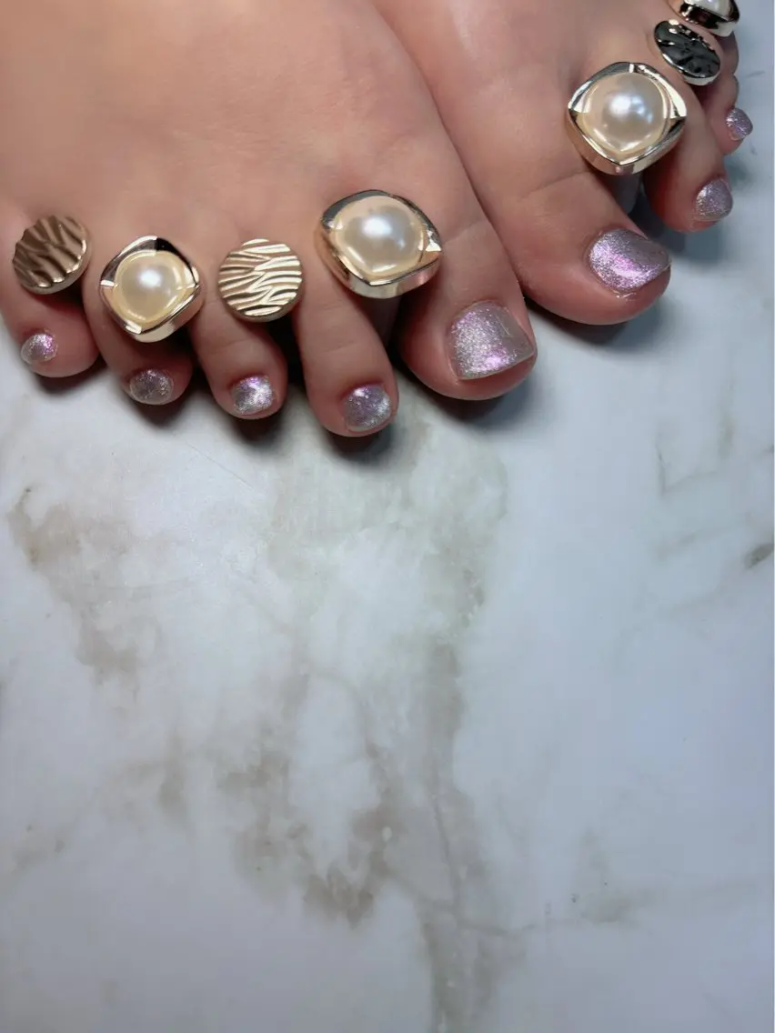 オフ有りフットジェル)👣単色塗り/マグネット/フラッシュ/ミラー　全メニューフットバス付🛁🫧の写真