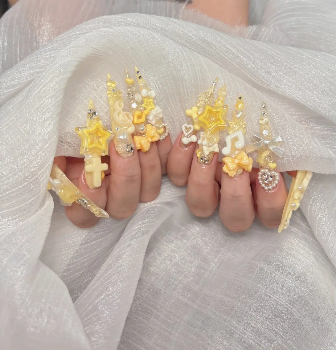 ネイル アートネイル ボルドー フレンチネイル ジェルネイル 氷ネイル・うるうるネイル ハンドネイル Julie Nail Rinのネイルデザイン