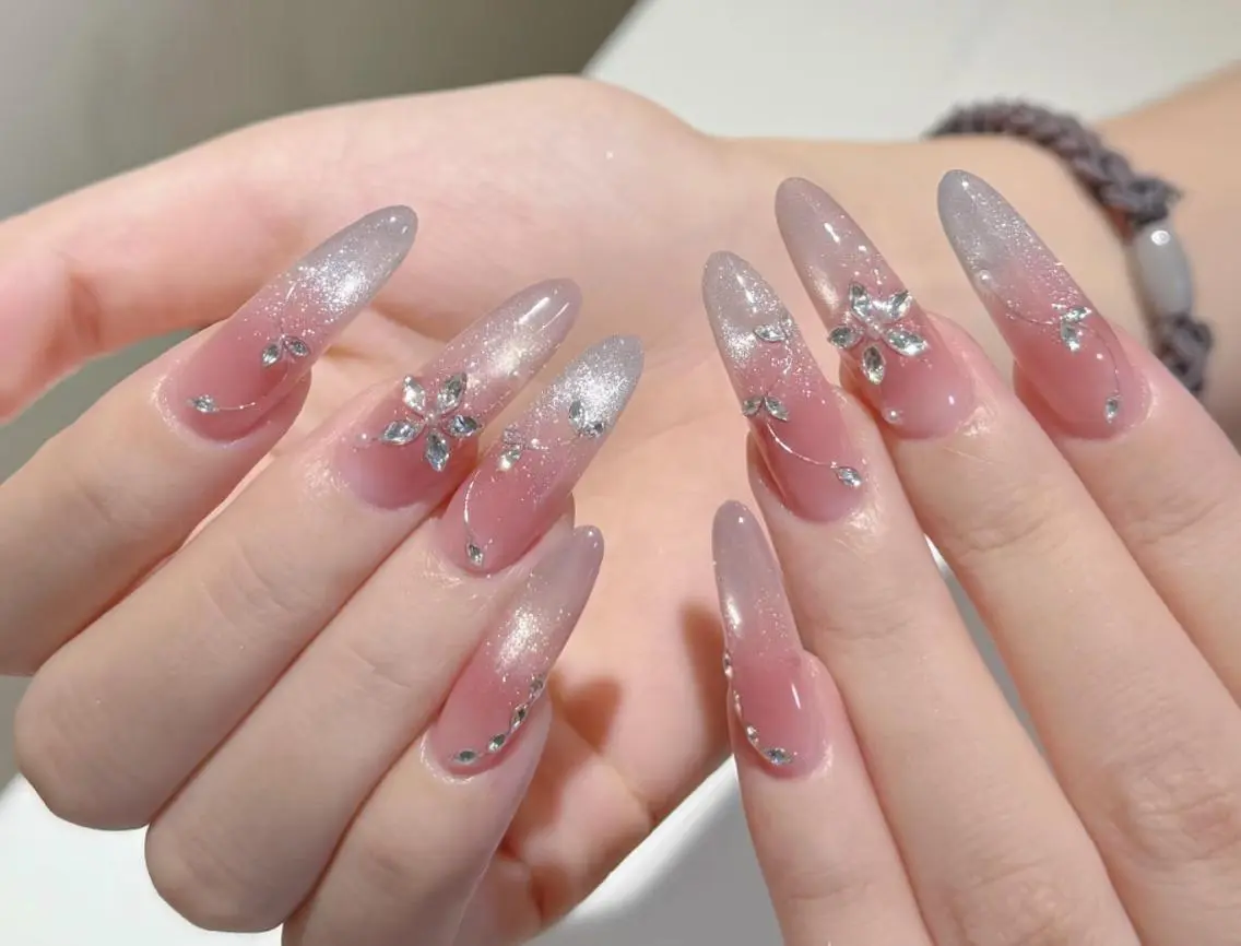 ネイル ハンドネイル Pure&Rich Nailのネイルデザイン