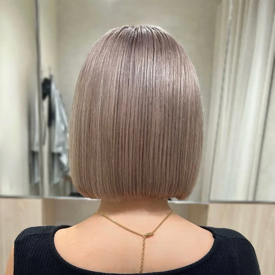 ショート カラー ベージュカラー ミルクティーベージュ ボブ レイヤーカット/ボブ ウルフ/縮毛矯正🪄のヘアスタイル