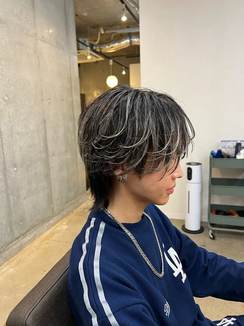 ミディアム カラー メンズ あくつ べんのヘアスタイル