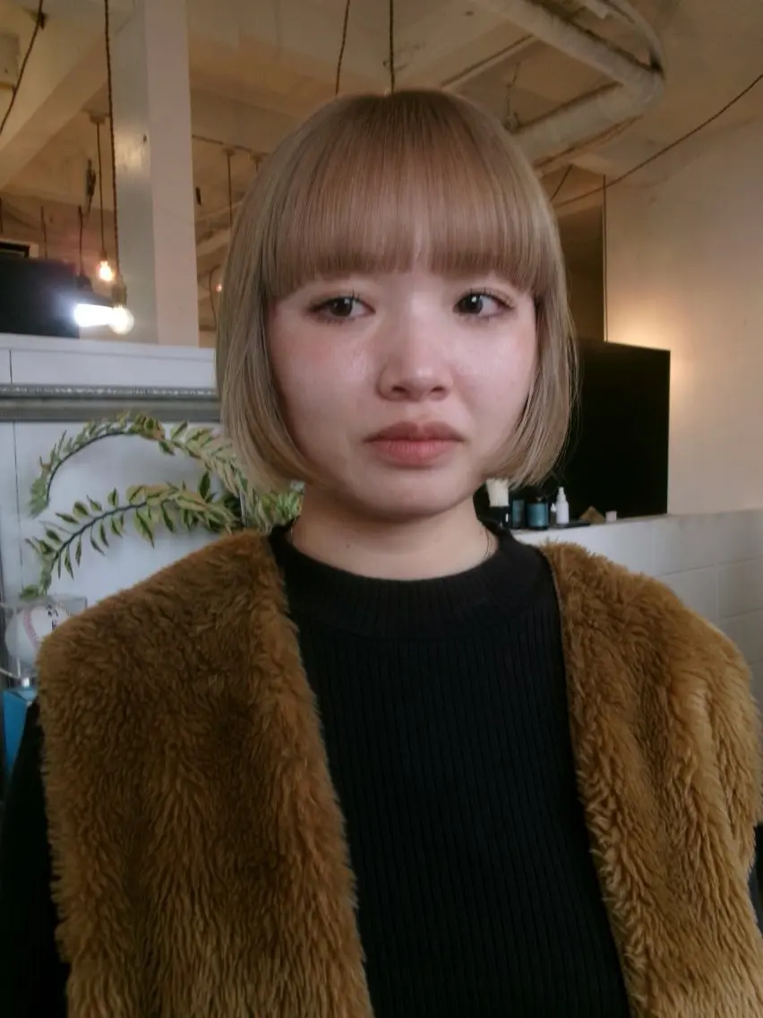 ショート カラー ベージュカラー ホワイトベージュ カット ヘアカラー デザインカット🎨 ボブ🫟おざきのヘアスタイル