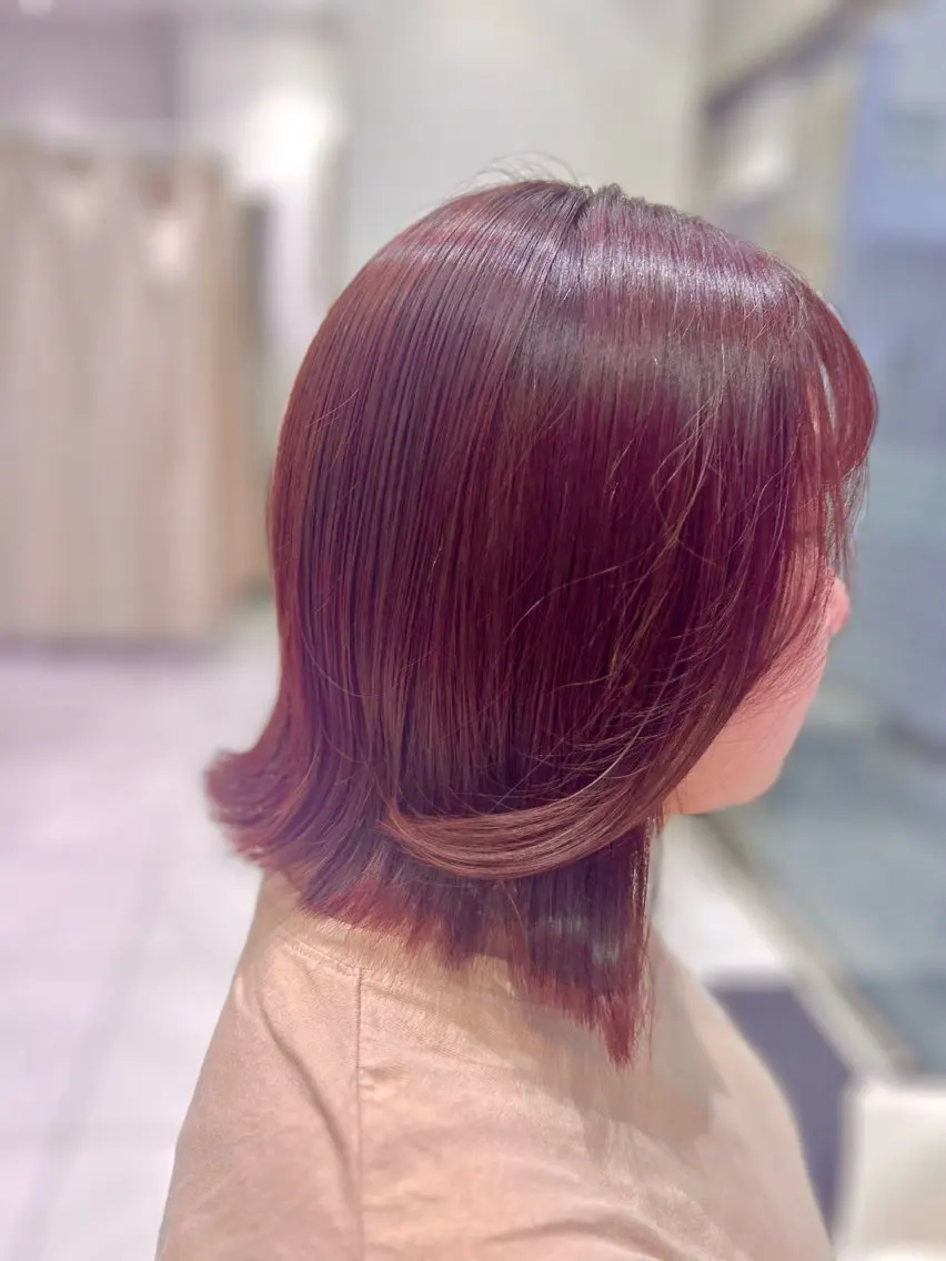 ミディアム ピンクブラウン カット ヘアカラー Julia🖤 縮毛矯正🌬️🩵のヘアスタイル