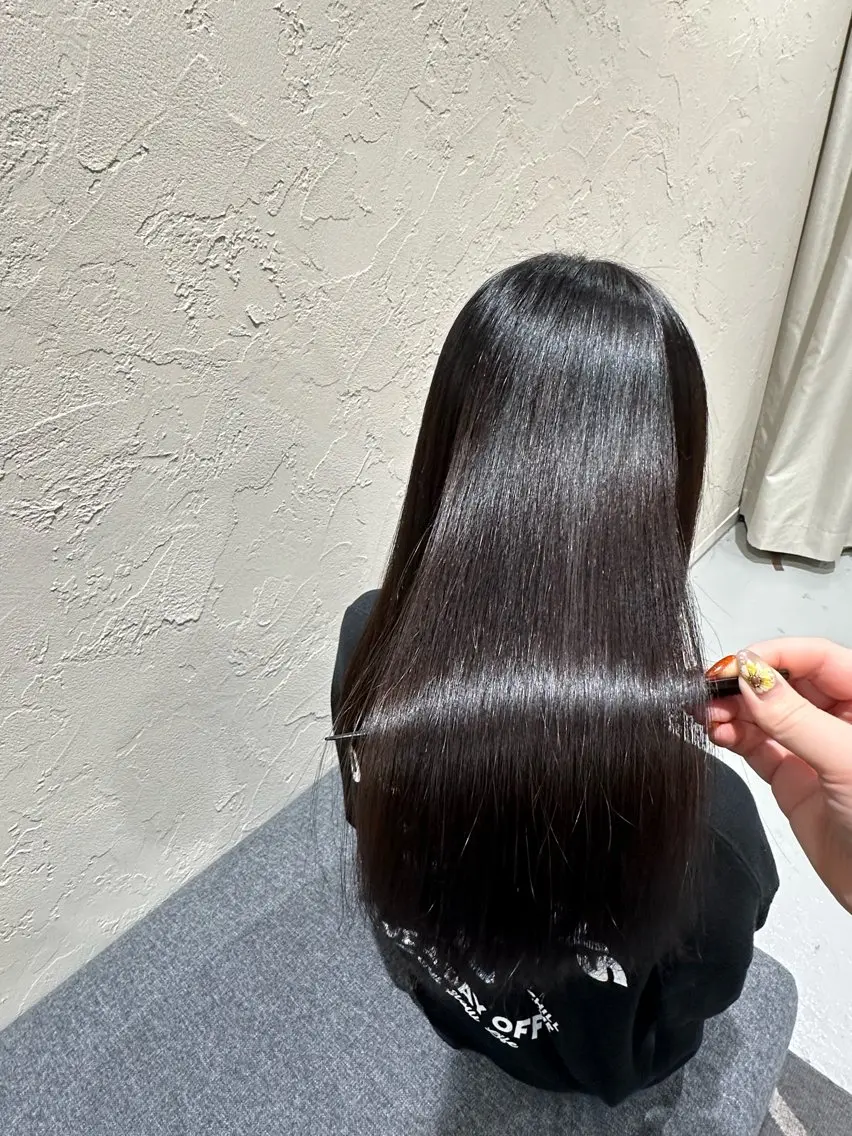 ロング カラー カット ヘアカラー トリートメント 【髪質改善】 夏目結以のヘアスタイル
