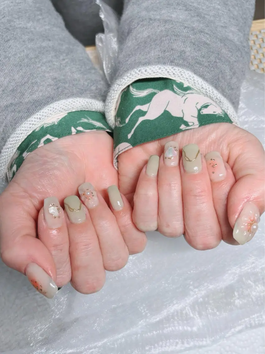 ネイル フラワーネイル ぷっくりネイル 春ネイル ハンドネイル nail salon Lanaのネイルデザイン