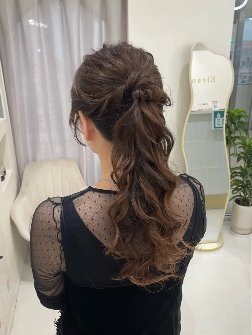 ヘアアレンジ ポニーテール ヘアセット 東梅田エリアカラー ヘアセットNo. 1のヘアスタイル