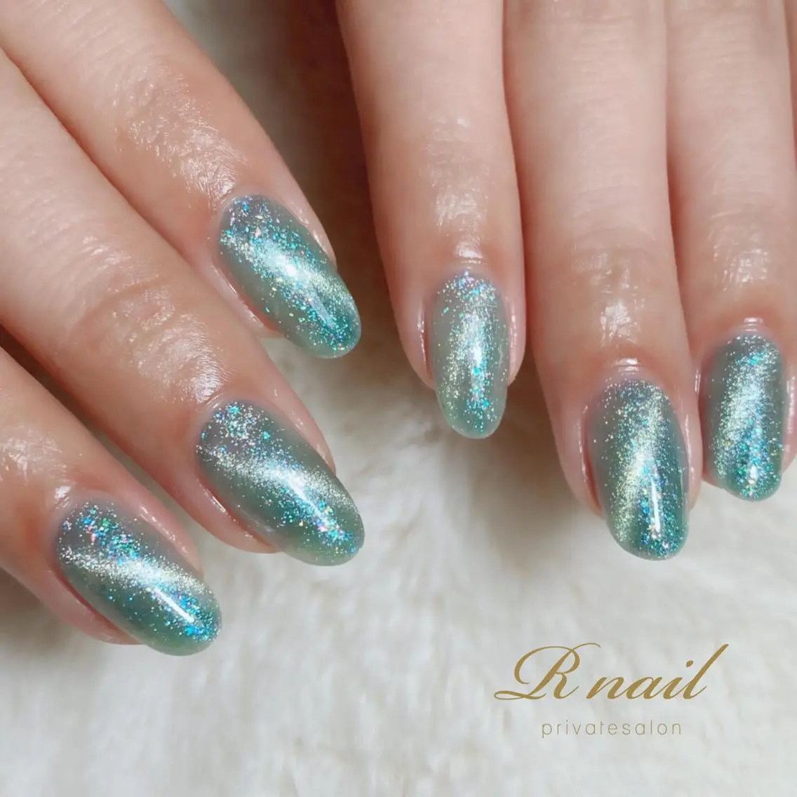 ネイル R nailのネイルデザイン