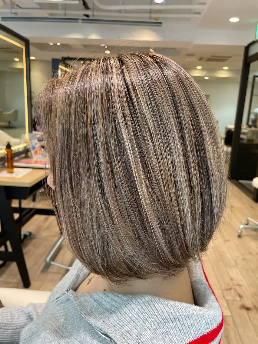 ミディアム カラー 井上 美紀のヘアスタイル