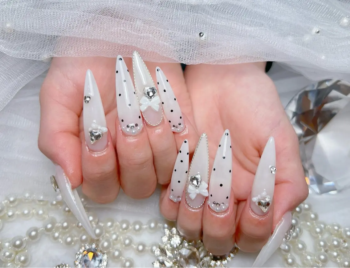 ネイル アートネイル オーロラネイル チークネイル 長さ出し フットネイル Miya _nailのネイルデザイン