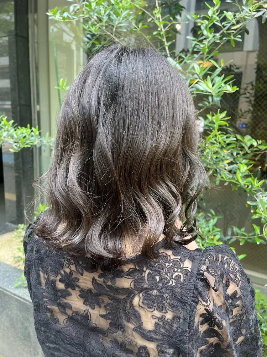ミディアム カラー ブラウンカラー オリーブブラウン えんぐちとも／透明感 カラー／博多ボブのヘアスタイル