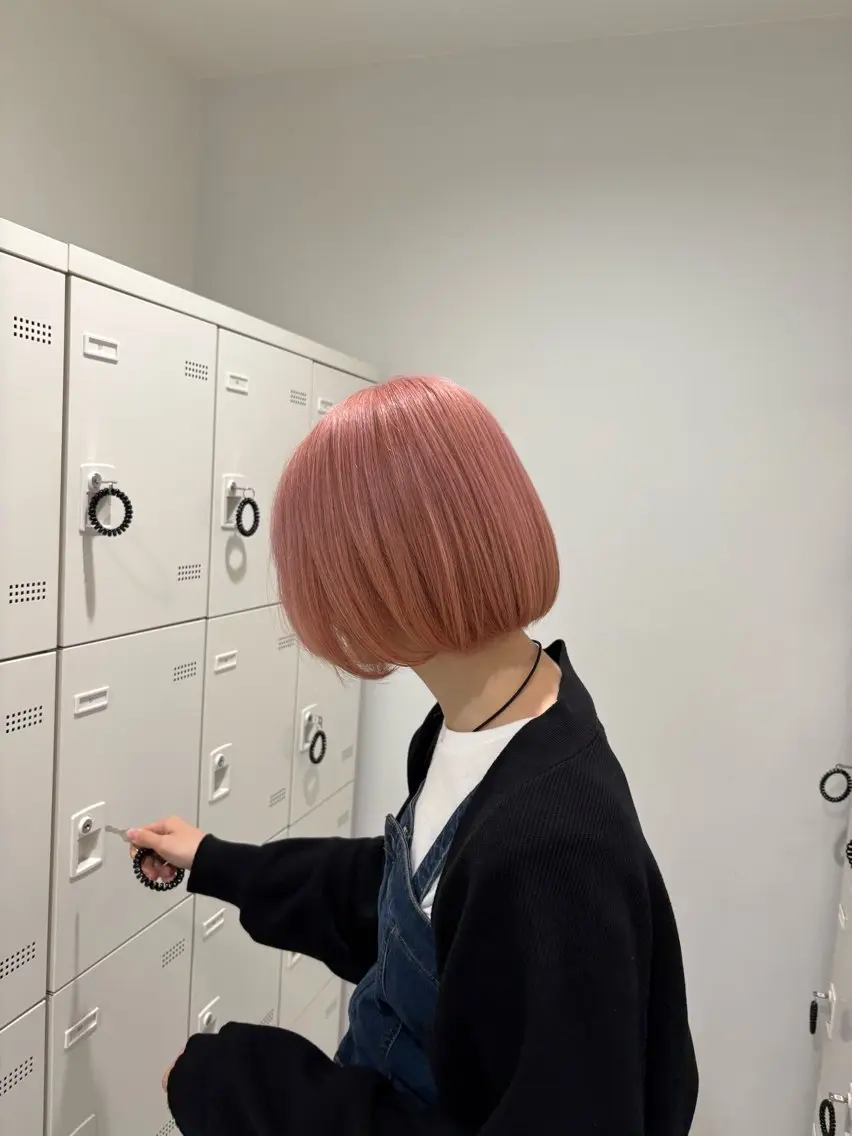 ショート カラー ヘアカラー ハイトーン 横浜💞ミオのヘアスタイル