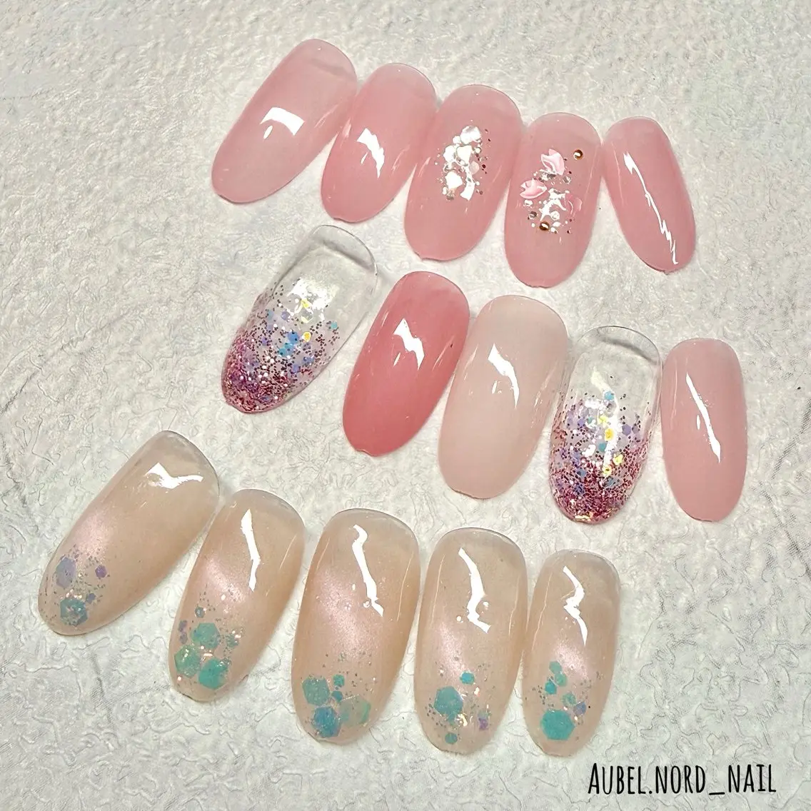 ✤5月限定✤ ＼うるつや春ネイル🌸／ちゅるんと透明感×ラメで上品かわいい指先に💅オフなし¥4000オフあり¥5000の写真