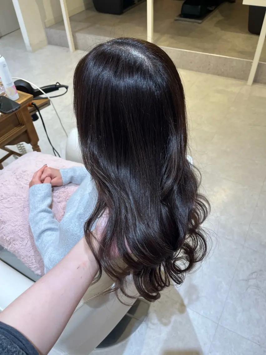 ロング ヘアカラー 梛木 唯のヘアスタイル