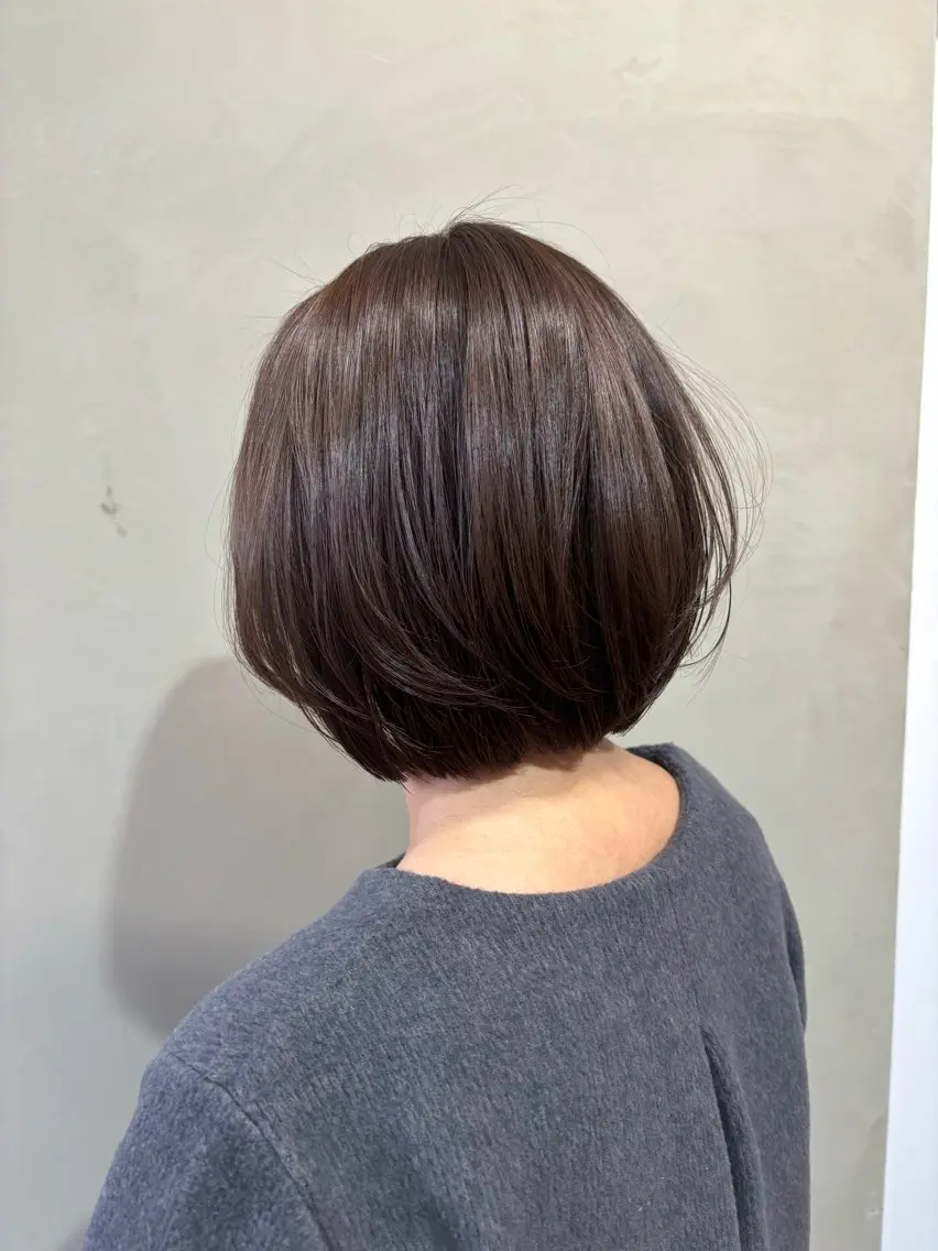 ショート ボブ レイヤーカット 石木 美緒奈のヘアスタイル