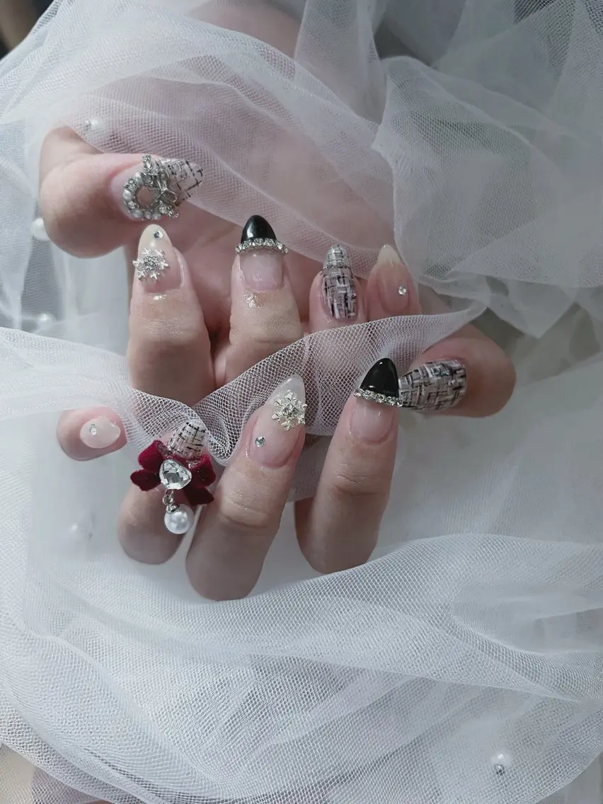 ネイル 冬ネイル クリスマス ハンドネイル eri chan nailのネイルデザイン