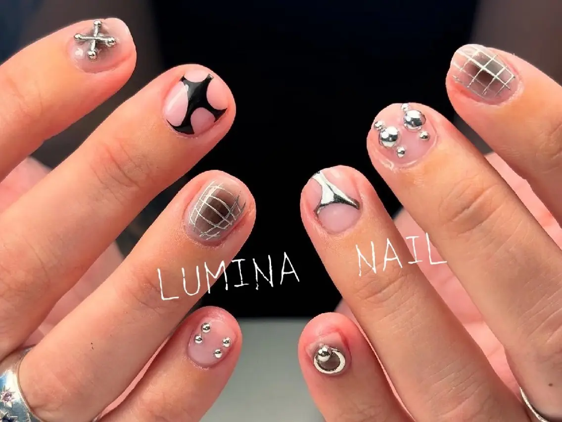 ショート LUMINA NAIL渋谷店のネイルデザイン