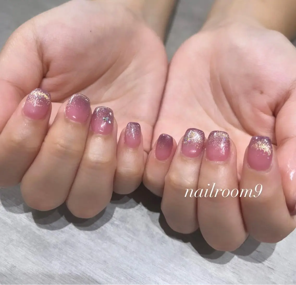 ネイル グラデーション マグネットネイル ハンドネイル nail room9 ☺︎のネイルデザイン