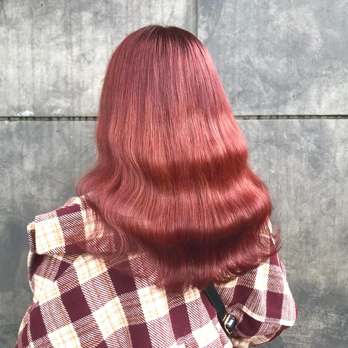 セミロング カラー ブリーチ ピンクカラー タンバルモリ ヨシンモリ ムルギョル巻き K-POP好き美容師 🇰🇷Kai.Yのヘアスタイル