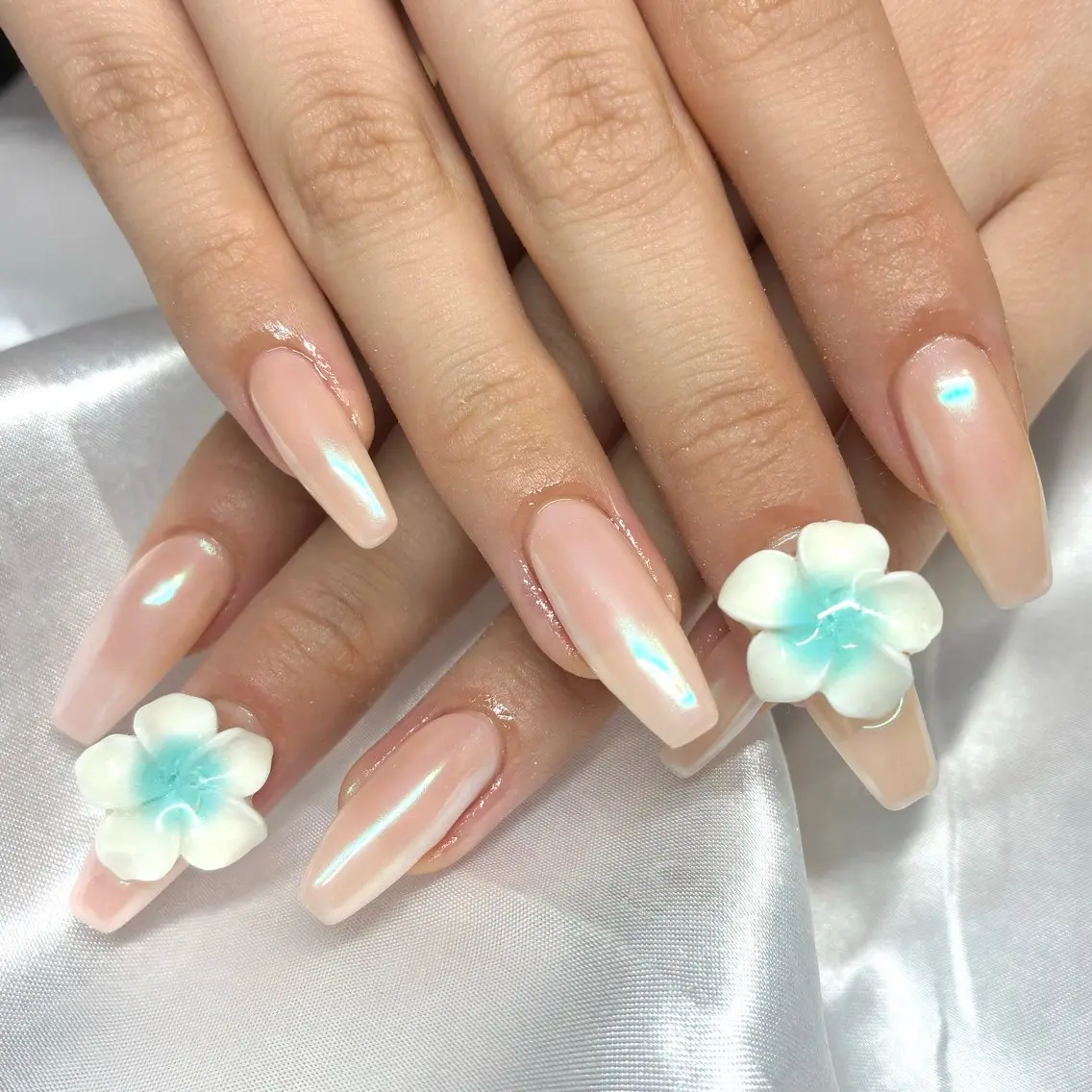 ネイル オーロラネイル ハンドネイル Nail ヌシん家 AKANEのネイルデザイン