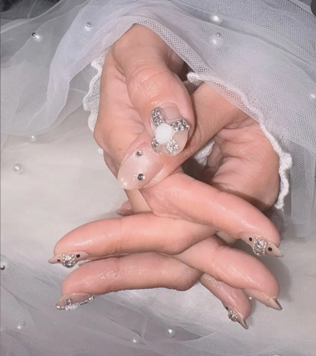 ネイル ドット マグネットネイル 持ち込み ストーンネイル ハンドネイル eimy nails♡のネイルデザイン