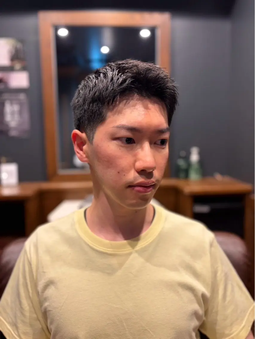 メンズ アップバング 津家田 朋加のヘアスタイル