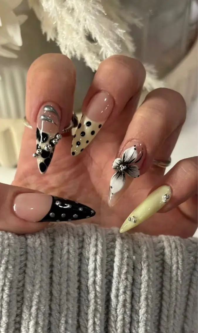 ネイル ハンドネイル HAPPI NAIL CALINのネイルデザイン