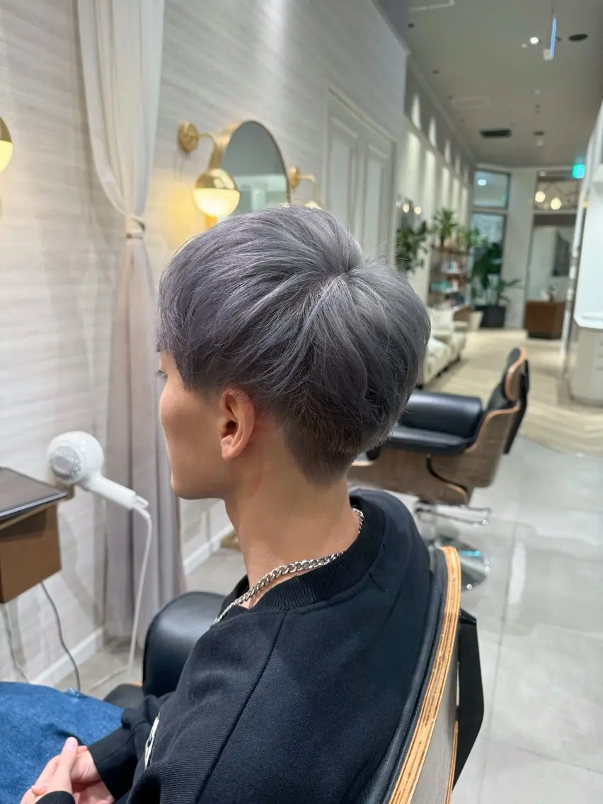 ショート メンズ アッシュ ヘアカラー トリートメント ♟ケアブリーチ♟ ✄﻿Shinya✄﻿のヘアスタイル