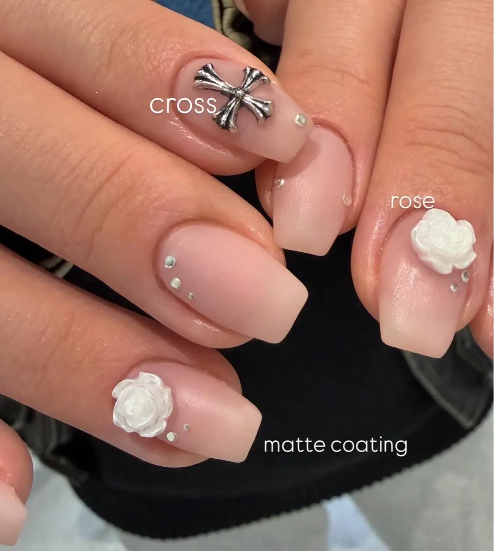 ネイル ハンドネイル NORA nail UMEDA MAIのネイルデザイン