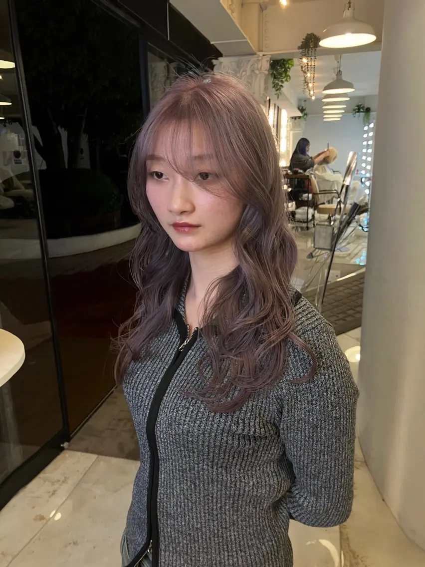 ロング カラー ラベンダーカラー カット ヘアカラー トリートメント Hanaka🪷 ニュアンス×海外風のヘアスタイル