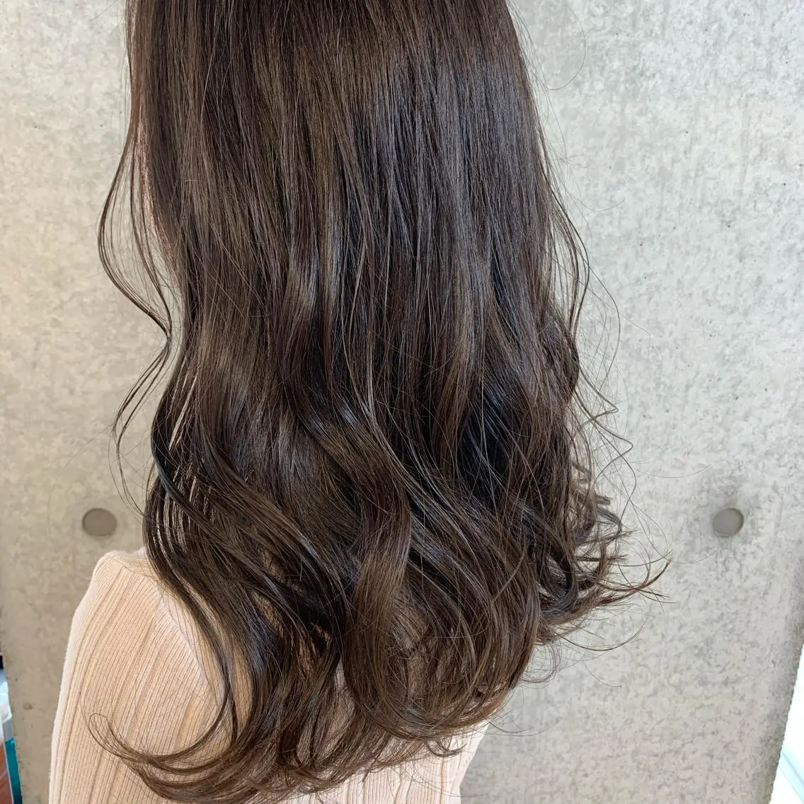 ロング 梅本 有希のヘアスタイル