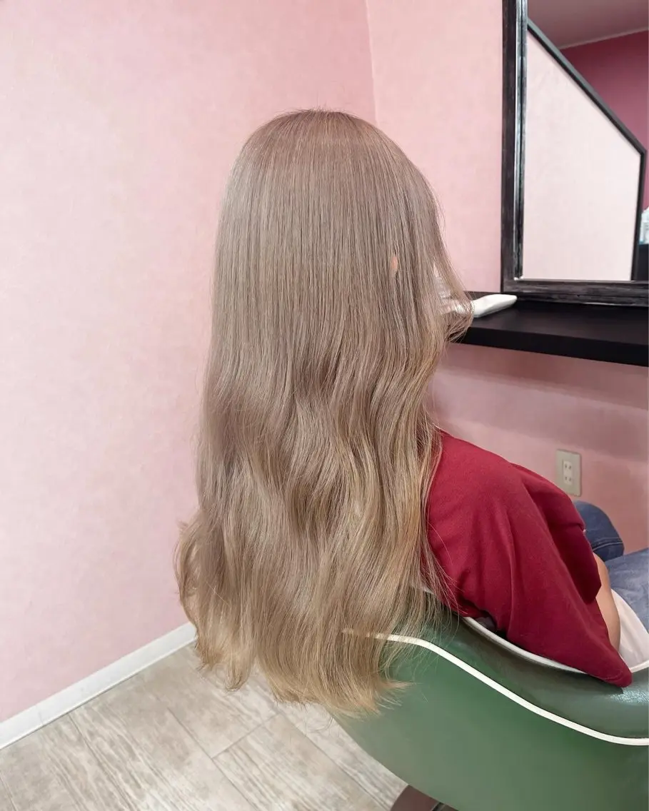 ロング カラー ベージュカラー ミルクティーベージュ ヘアカラー 🫧富田 苑実🫧のヘアスタイル