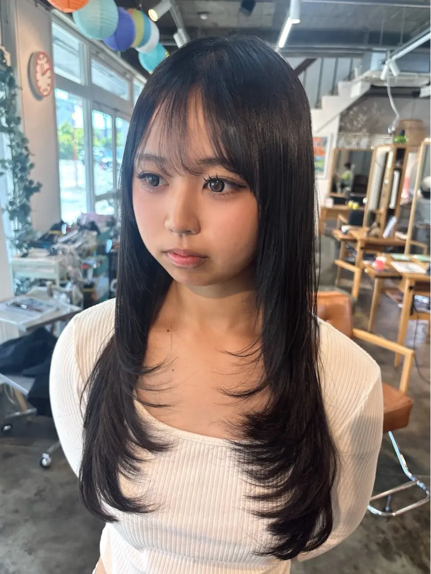 ロング 日比野 紅杏のヘアスタイル