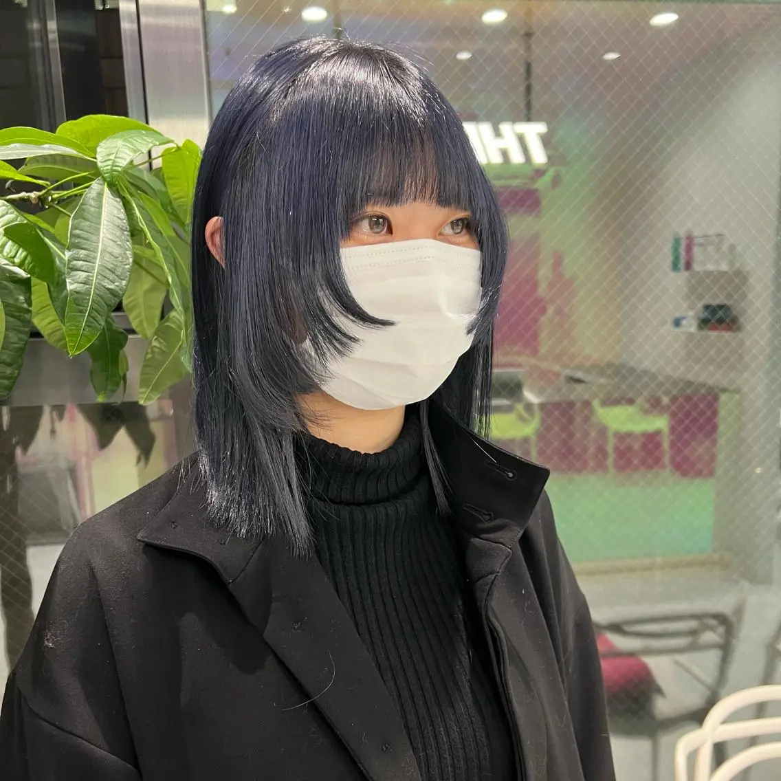 ミディアム カラー パーマ ヘアアレンジ メンズ キッズ ネイル マツエク・マツパ アイブロウ メンズウルフカット ブルーカラー ネイビーカラー ウルフカット ブルー KANAMI 🌏のヘアスタイル