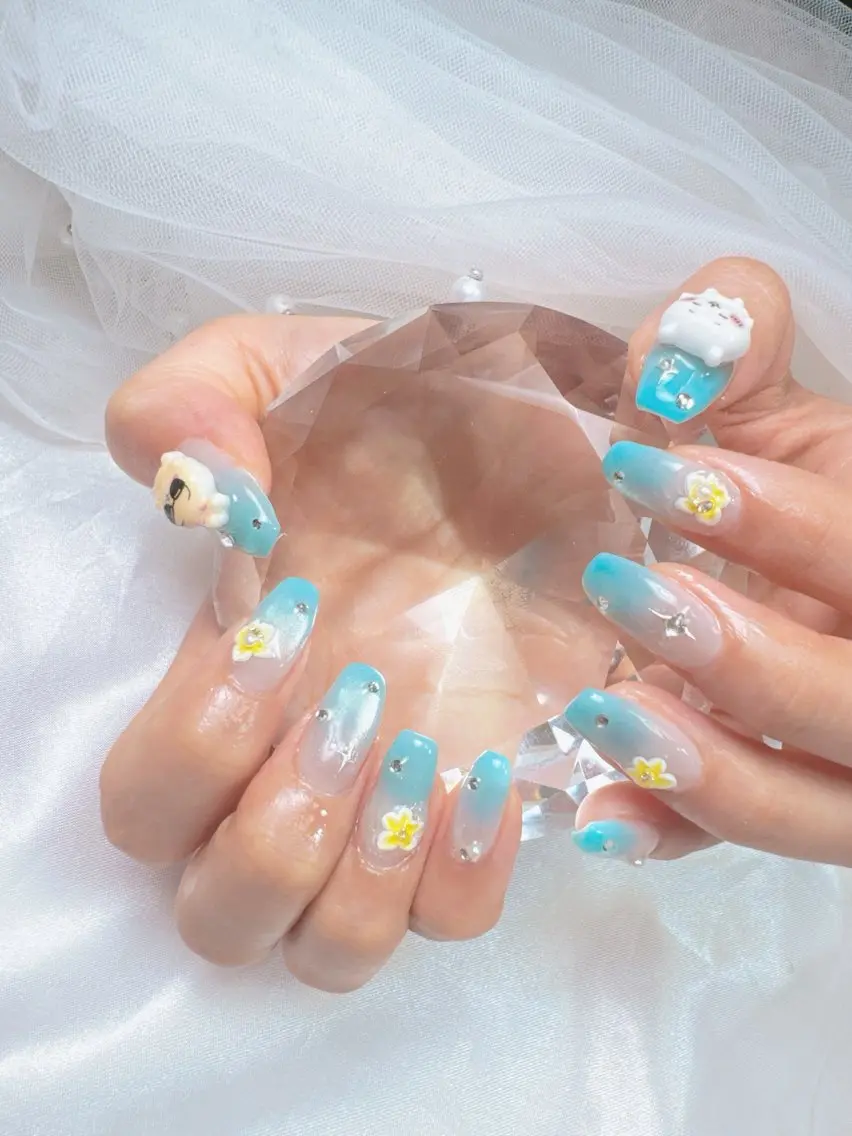 ネイル アートネイル チークネイル フレンチネイル ジェルネイル ガラスフレンチ ハンドネイル Queeens nailのネイルデザイン