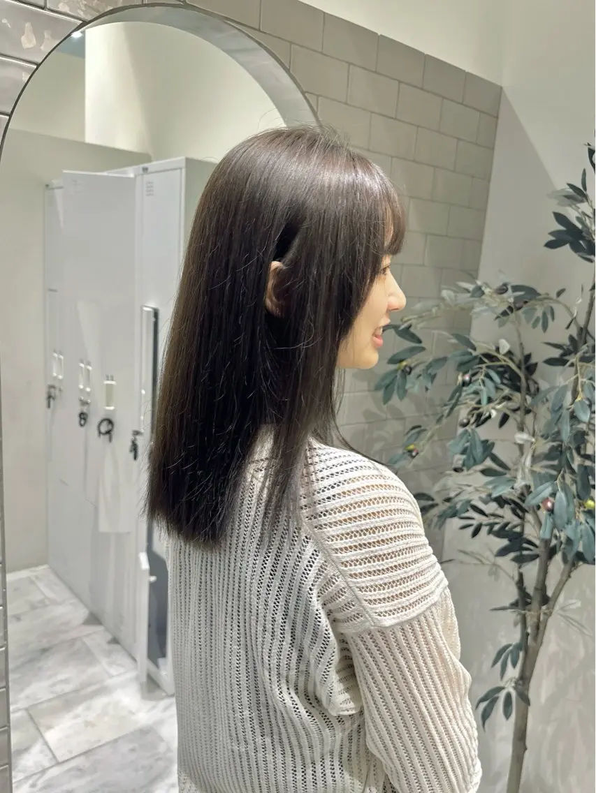 ミディアム カラー ブリーチ グレージュ ブリーチなしカラー ヘアカラー トリートメント 矢野 晃平のヘアスタイル