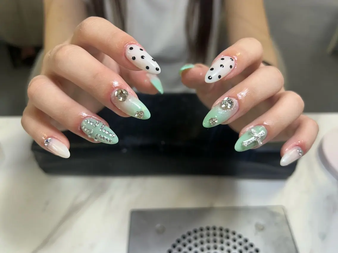 ネイル ハンドネイル ハンドケア marin nails28のネイルデザイン