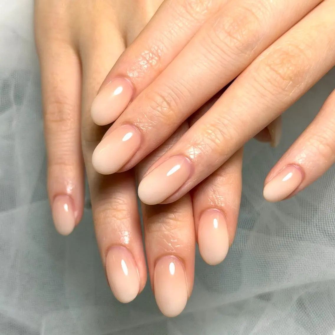 ネイル 池袋Uni nail 上品シンプルデザインのネイルデザイン