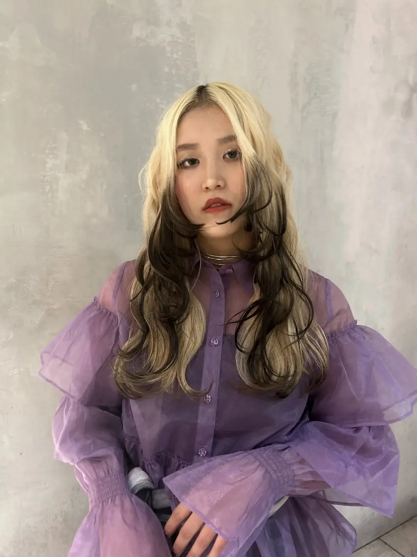 ロング カラー レイヤーカット Hinata🛸 ハイトーン美容師のヘアスタイル