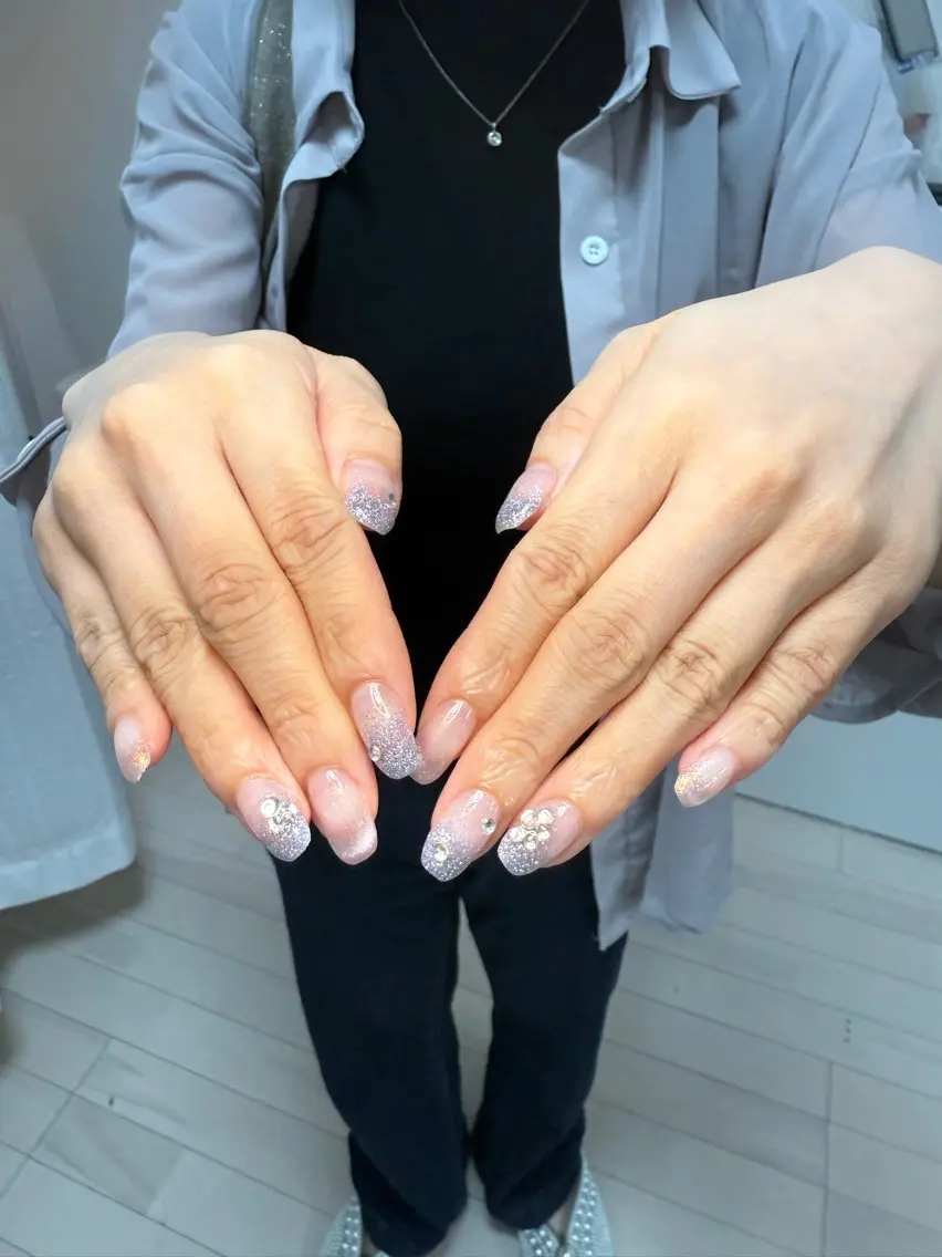 ネイル アートネイル オーロラネイル チークネイル フレンチネイル ガラスフレンチ ハンドネイル 🎀YooLi Nail salonのネイルデザイン