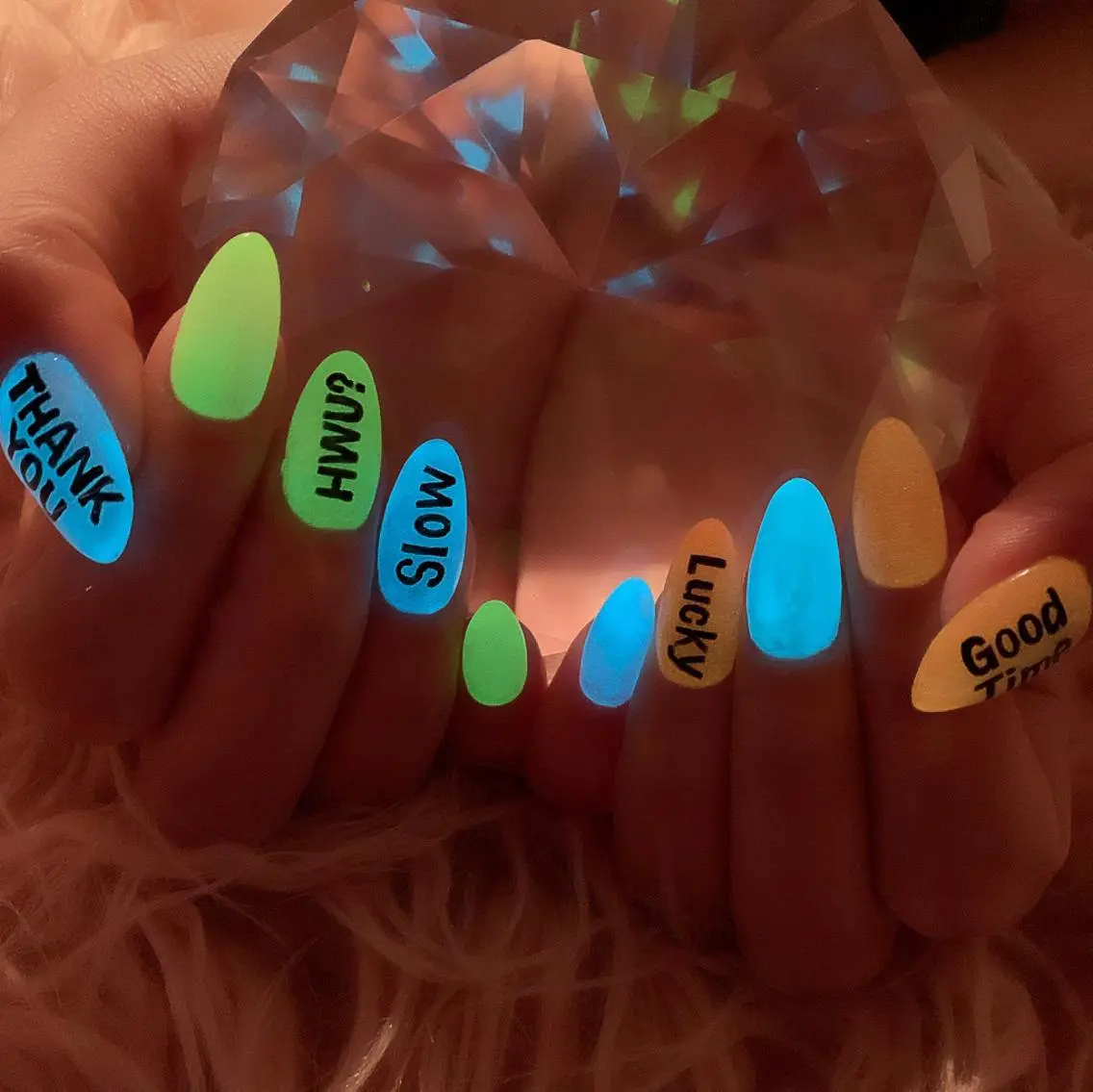 ネイル EMU NAILのネイルデザイン