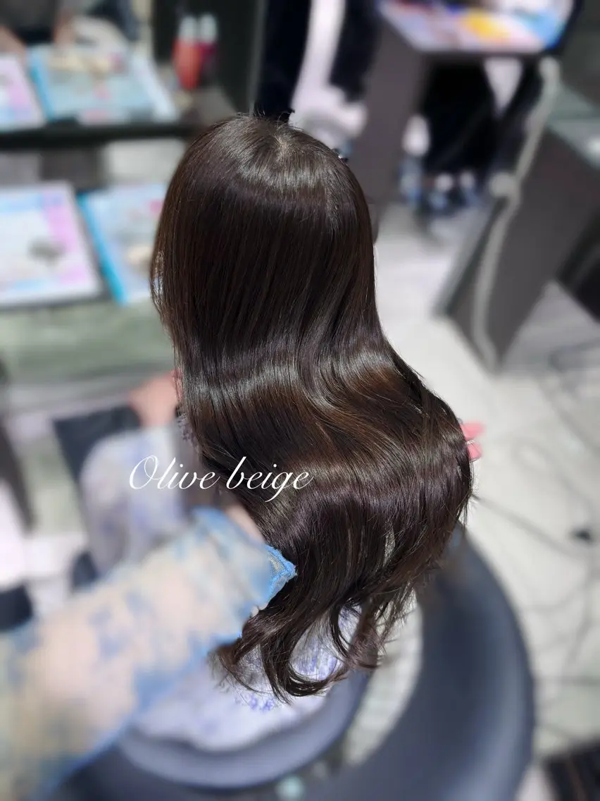 ロング カット ヘアカラー トリートメント レイヤー×艶髪🤎. 𝜗𝜚hitomiのヘアスタイル