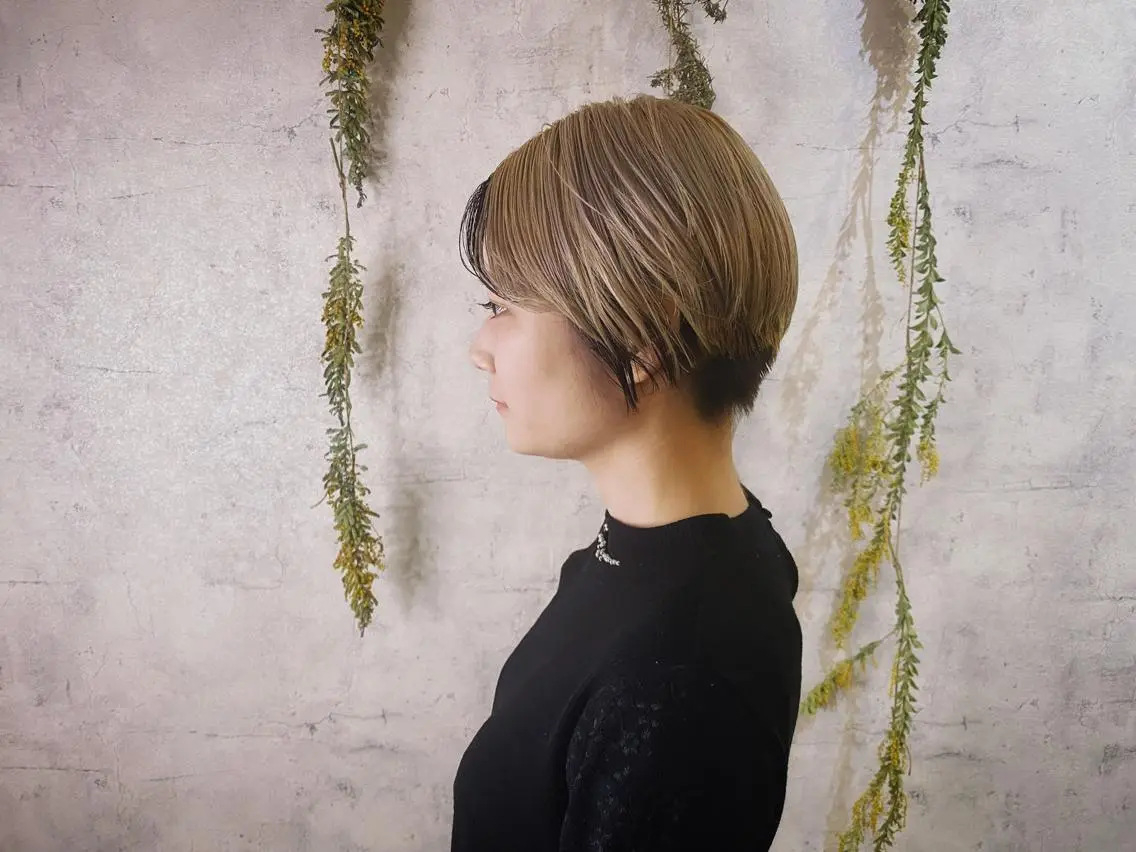 ショート カラー ブルーカラー デザインカラー グレージュ vato バトのヘアスタイル
