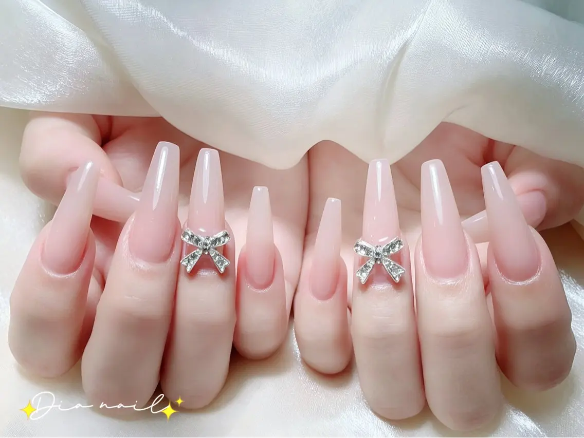 ネイル フットネイル 韓国ネイル レース マグネットネイル ニュアンスネイル ハンドネイル Dia nail サロンのネイルデザイン