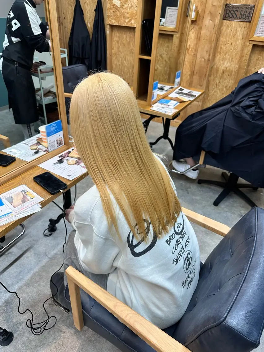 【1日で明るくしたい方・複雑履歴の方はこちら💁‍♀️】トリプルカラー[ブリーチ2回込み]🥣の写真